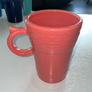 Fiesta latte mug in the color flamingo